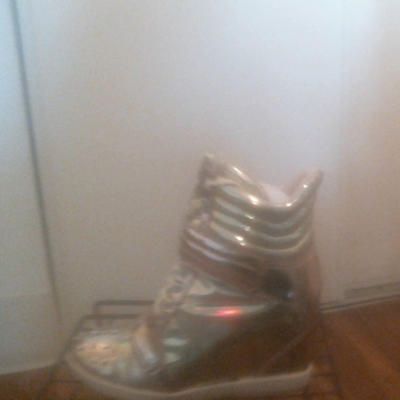 Gold/silver mid calf gym boots - Picture 3 of 3